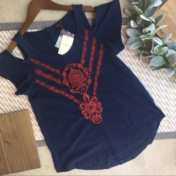 Lucky Brand Tops - Lucky Brand Cold Shoulder Blue Top Red Embroidery